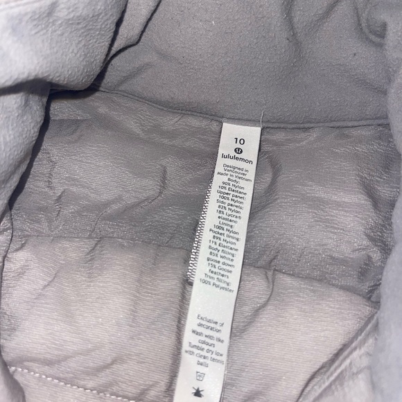 Lululemon Down For It All Vest. Dark Chrome. Size 10 - Picture 8 of 10